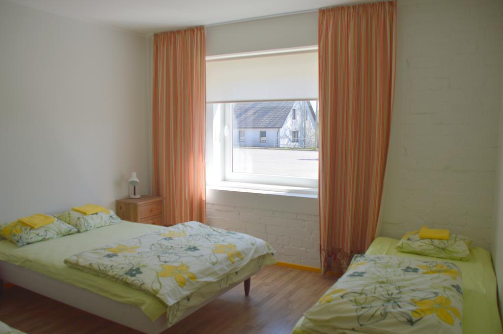 Saare Automatic Hostel Пярну Екстер'єр фото