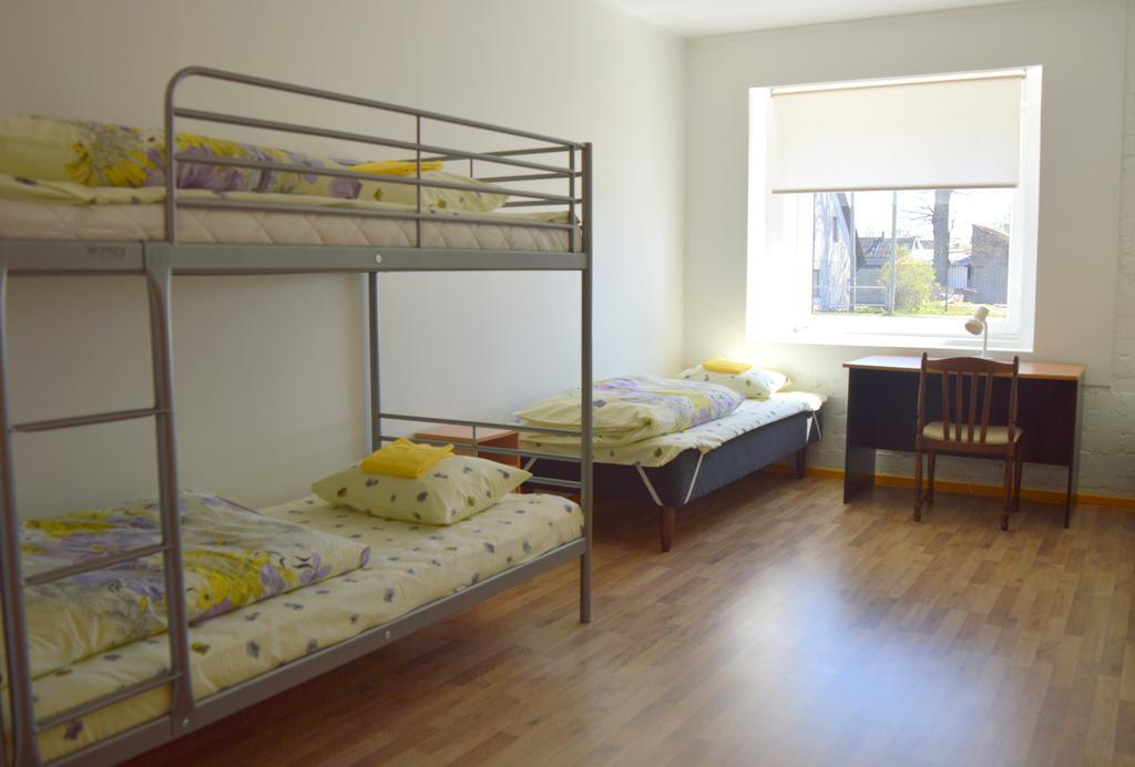 Saare Automatic Hostel Пярну Екстер'єр фото
