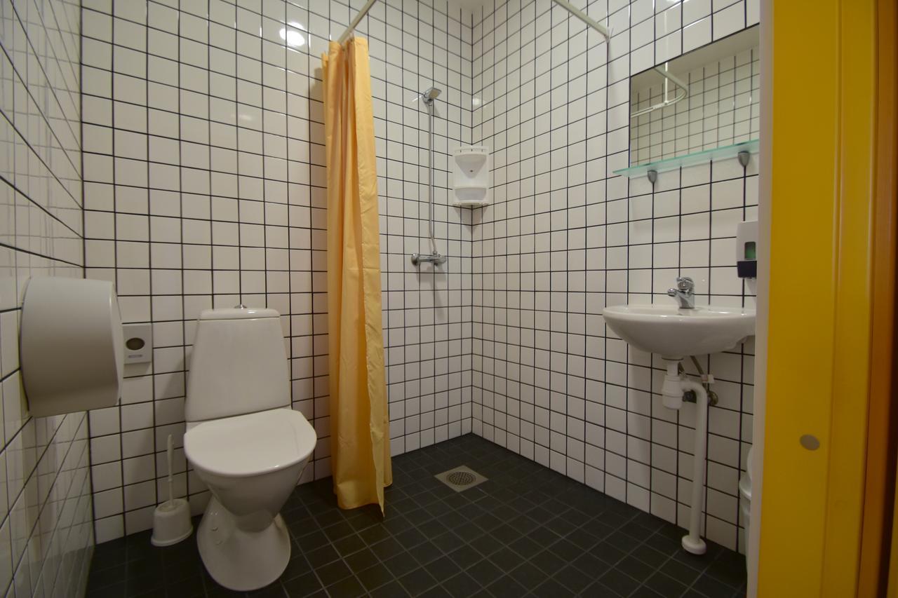 Saare Automatic Hostel Пярну Екстер'єр фото